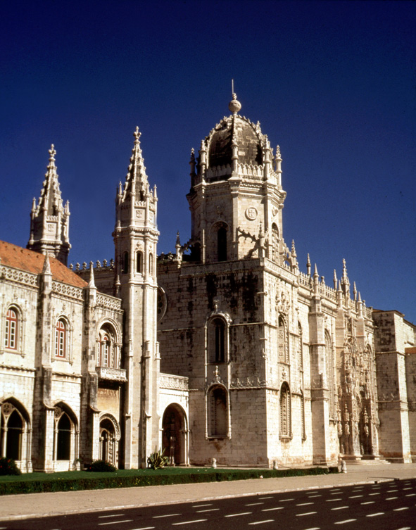 Santiago de Compostela,Cascais,Coimbra,Estoril,Fatima,Guimaraes,Leiria,Lisboa,Obidos,Porto,Sintra,Funchal